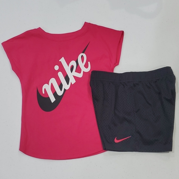 🆕️ Nike short set - Picture 2 of 8